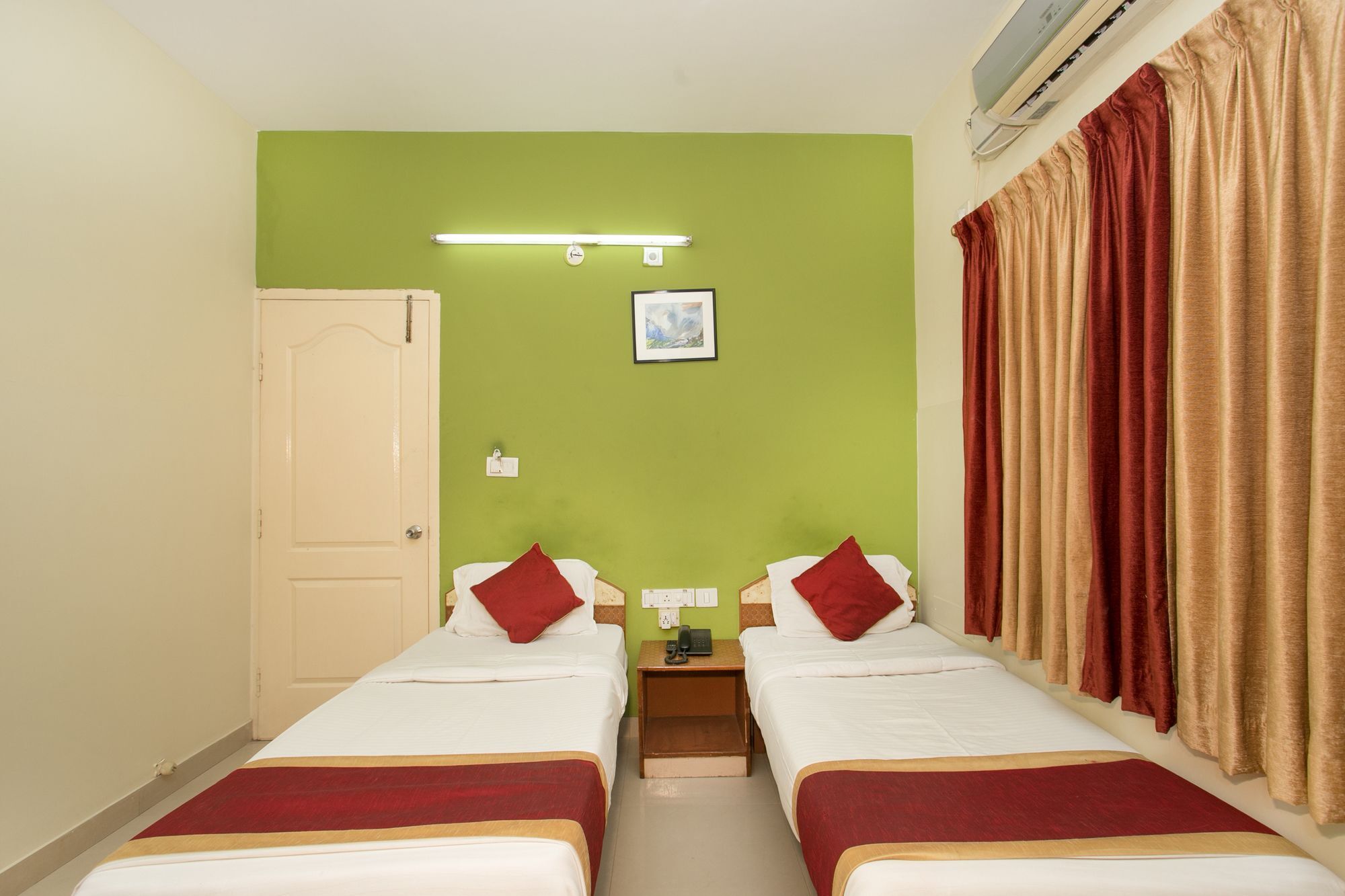 Oyo 10478 Raj Residency Hotel Bangalore Exterior photo